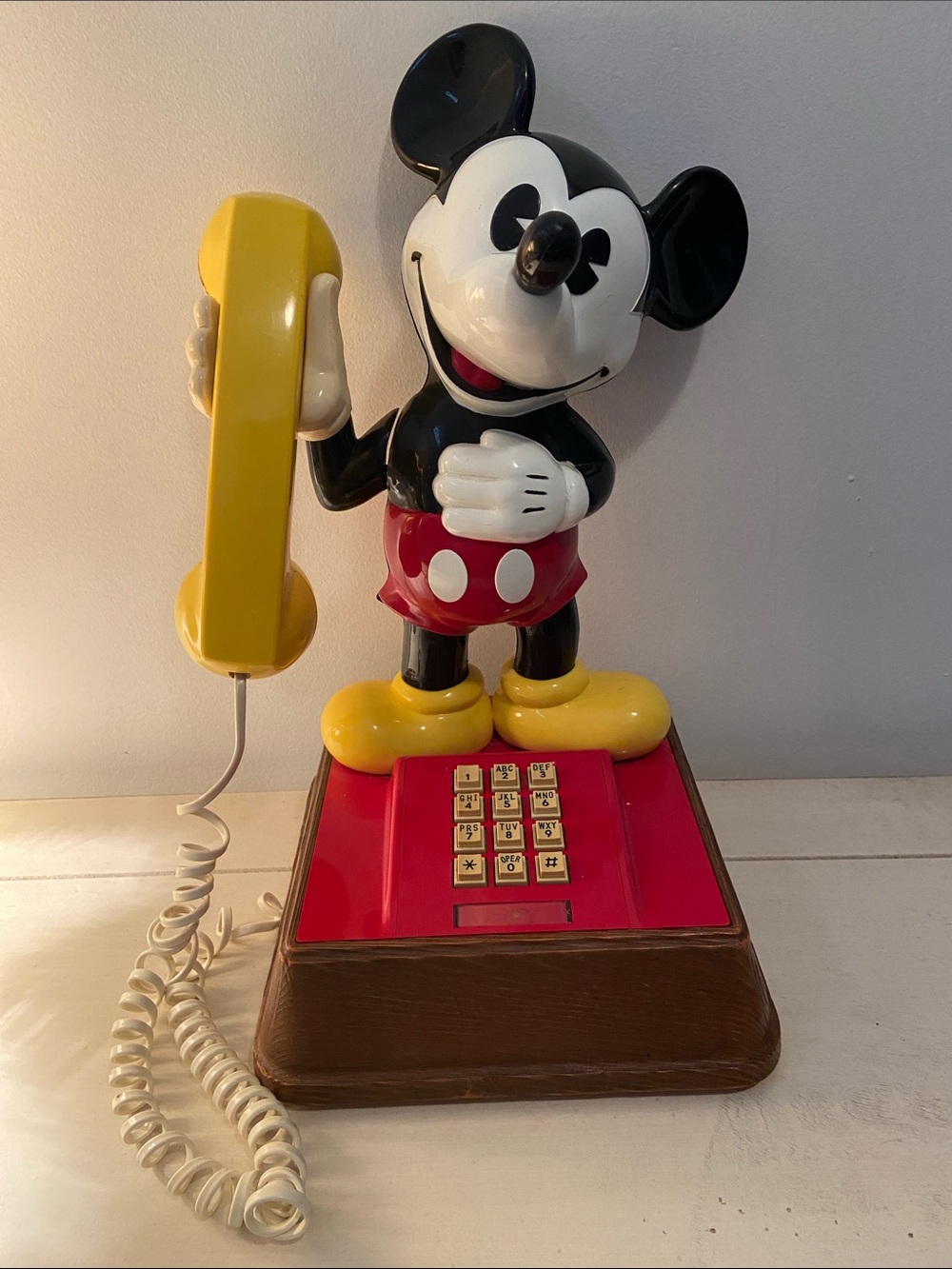 Vintage 1976 Disney Mickey Mouse Push Button Telephone Classic Collectible